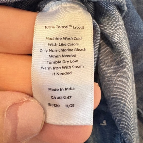 Talbots Denim Nautical Cottagecore Top With Button Detail On The Side Size M - Picture 10 of 11